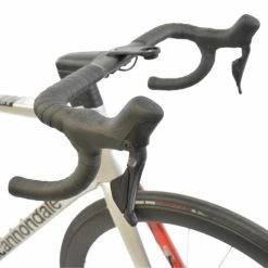 Vélo Route CANNONDALE SuperSix EVO Carbon Disc Ultegra Di2 Gris/Rouge - 2022 -Vélos Soldes Boutique velo route cannondale supersix evo carbon disc ultegra di2 grisrouge 2022 3